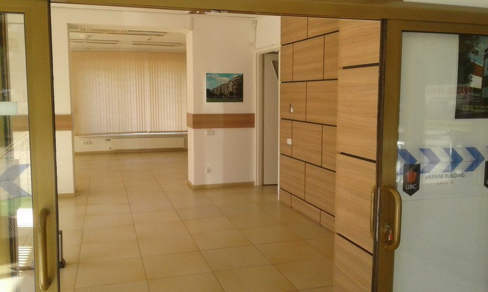 Оренда приміщення на 1 поверсі площею 130 кв.м.