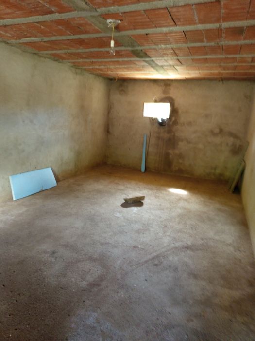 Casa em mós Moncorvo