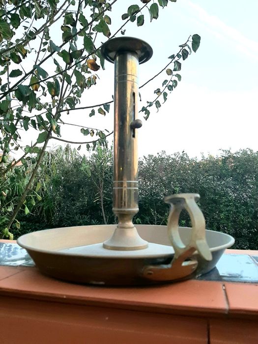 Castiçal Grande em latão maciço.