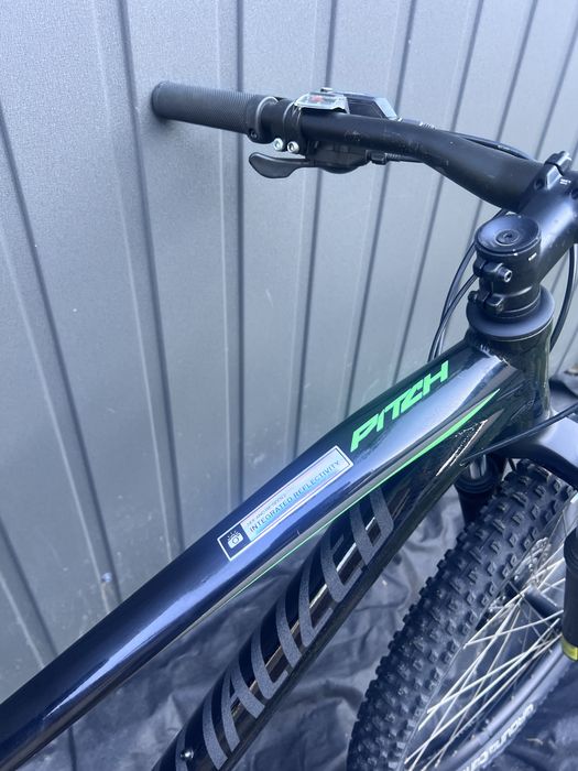 Specialized pitch / горник