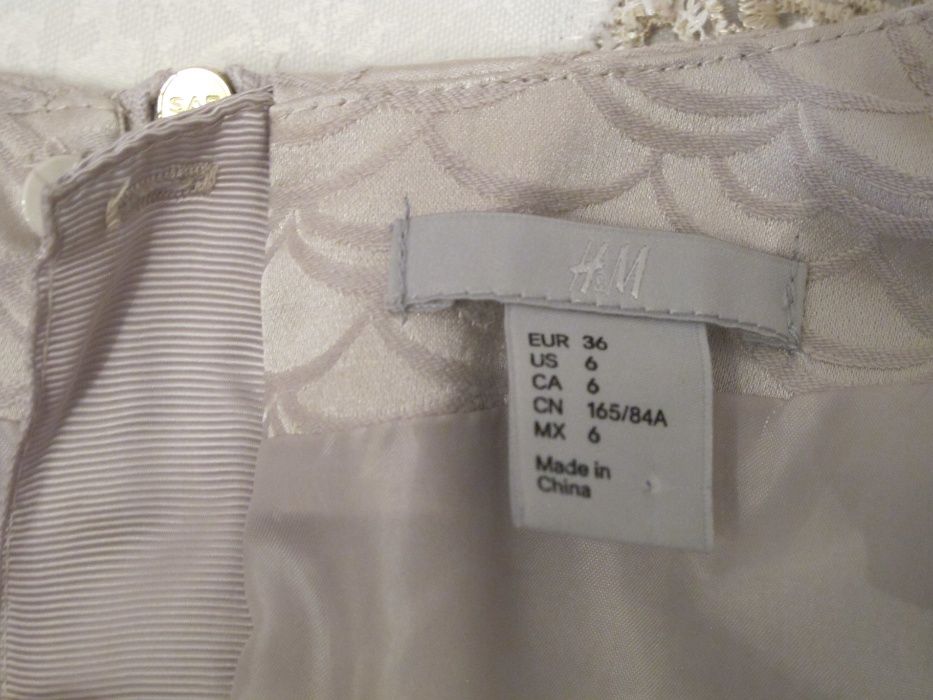 Sukienka wzorzysta szara z połyskiem H&M