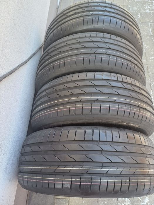 235/55R18 100V Hankook 2025 demo