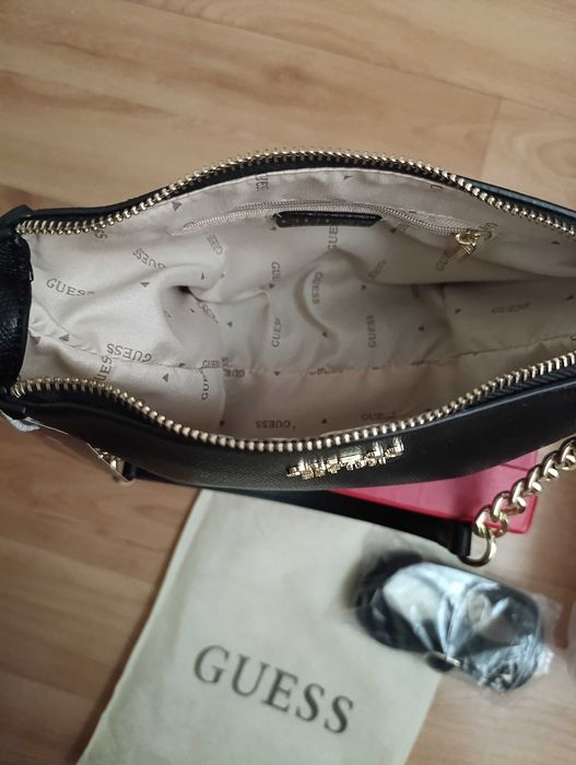 Elegancka Czarna Torebka Damska na Ramię – Klasyczna Hobo -Nowa