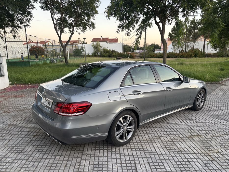 Vendo Mercedes E300 Bluetec Hybrid 7G tronic de 2015 com 180 mil quilometros — photo 4