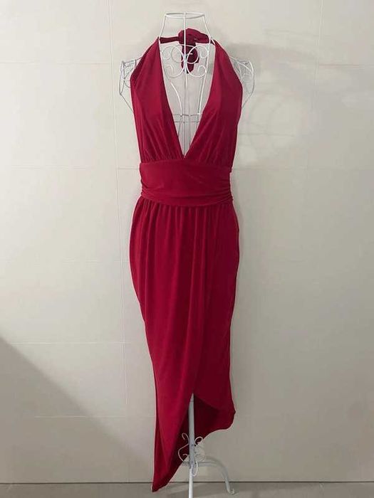 Długa czerwona wieczorowa suknia Club London M/S 38/36