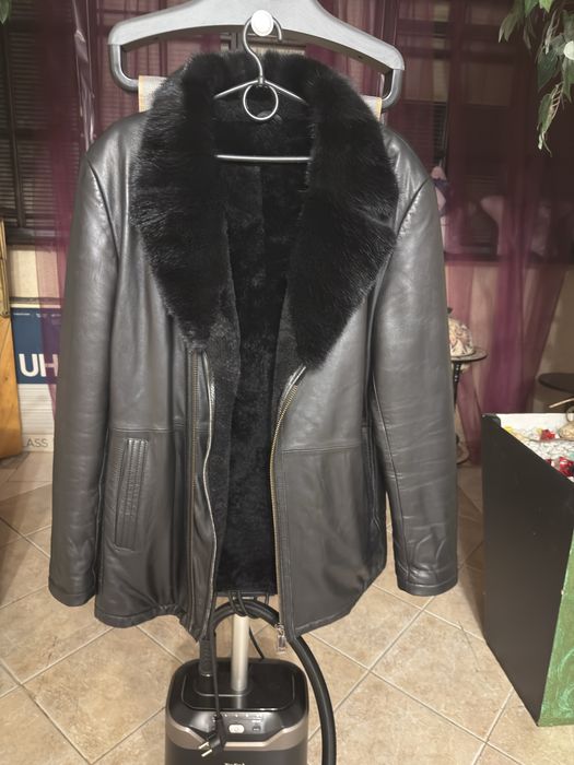 Срочно!Дубленка кожаная с норковым воротником.Торг!