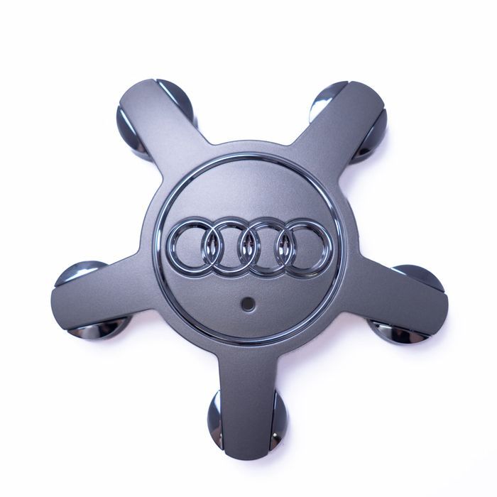 NOWE ORYGINALNE Dekielki Audi Pajączki 4F0 135MM