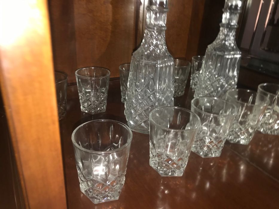 Bottle with cups64584758217346120