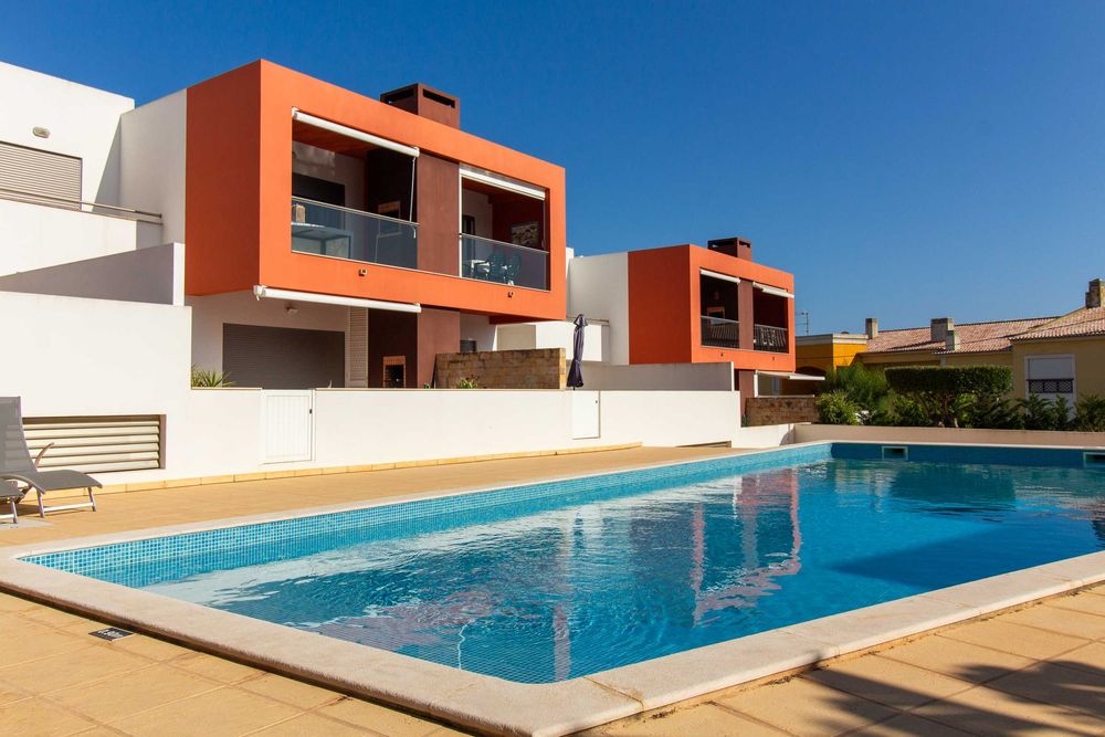 Apartamento T2 Vitismar em Vale Parra com piscina