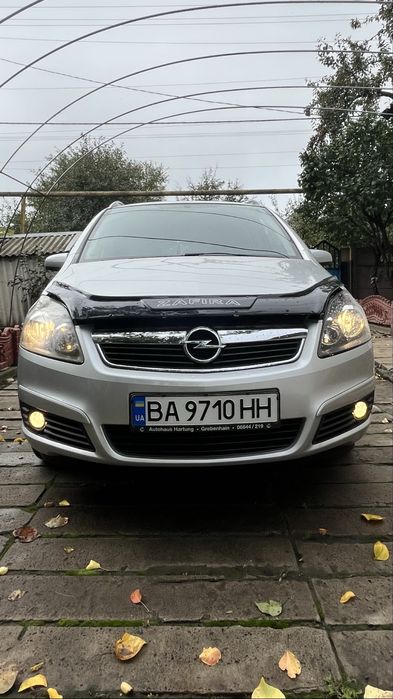 Опель  Zafira  В