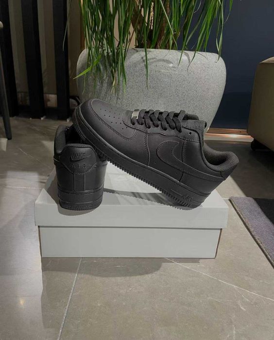 Buty Nike_Air_Force_1_Czarny 42