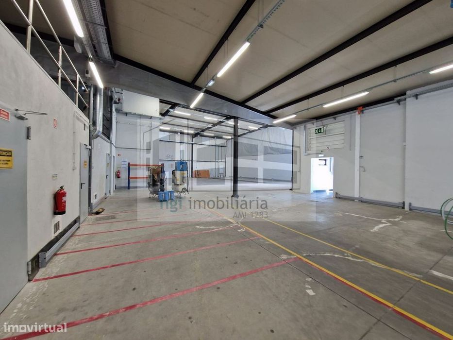 Armazém Industrial  e serviços | Frielas - Loures