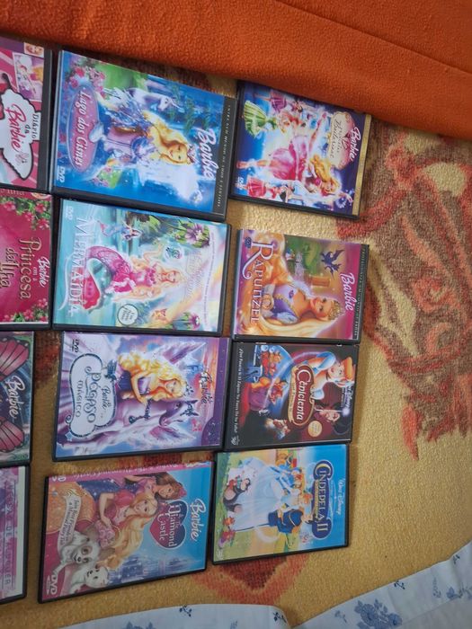 Vendo 14 dvds da barbie