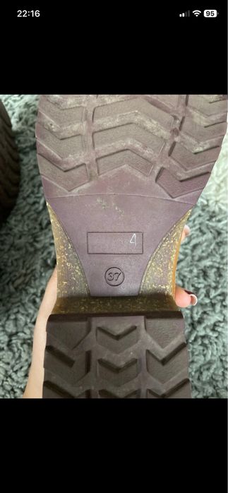 Buty  w bardzo dobrym stanie prawdziwa skora
