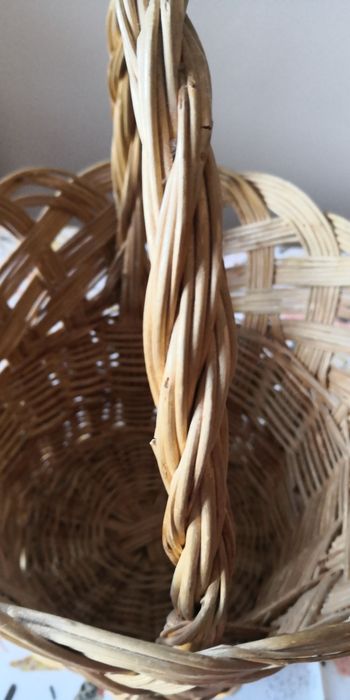 Cesta  alta com  pega