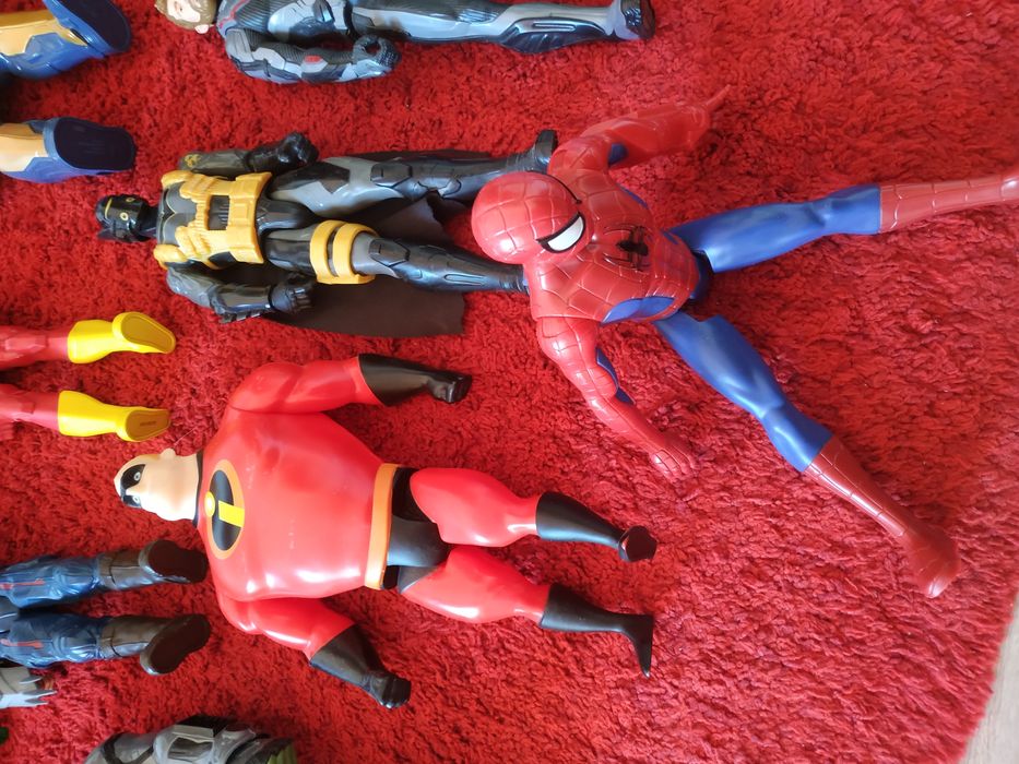 Bonecos super heróis