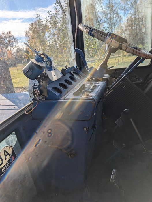 Кабіна ЮМЗ на МТЗ 80 82 дуже доброму стані не гнила Кабина МТЗ ЧОТКА