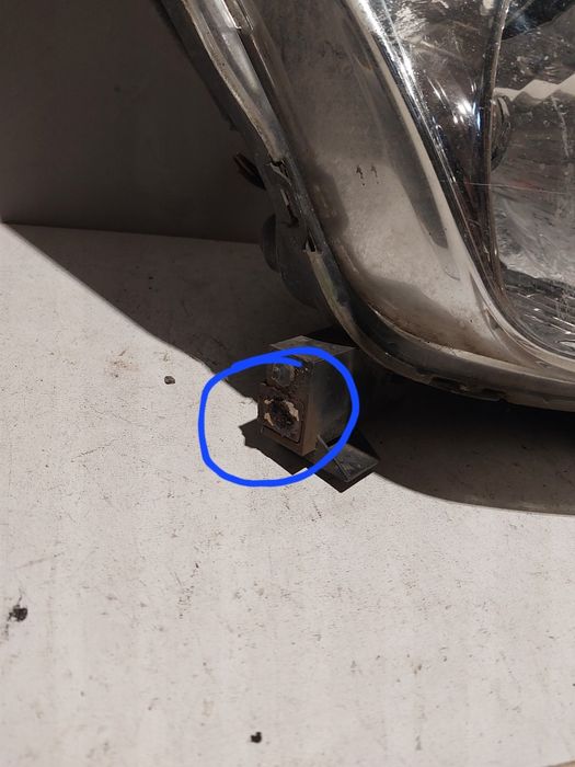 Suzuki swift mk6 mkVI mk 6 VI 3 prawa lampa przednia reflektor prawy