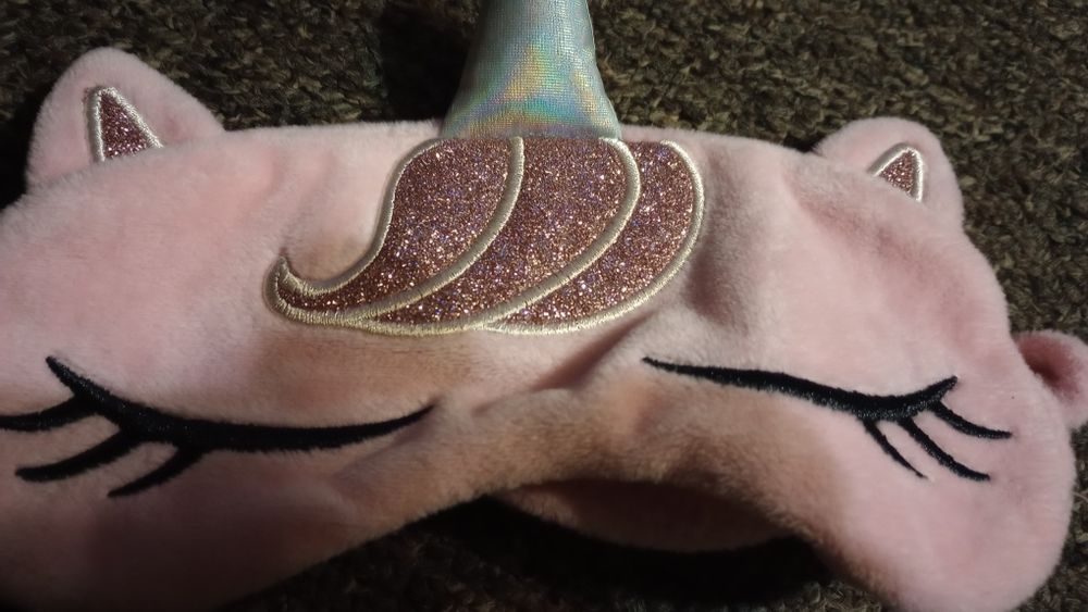 Sprzedam opaskę do spania Unicorn