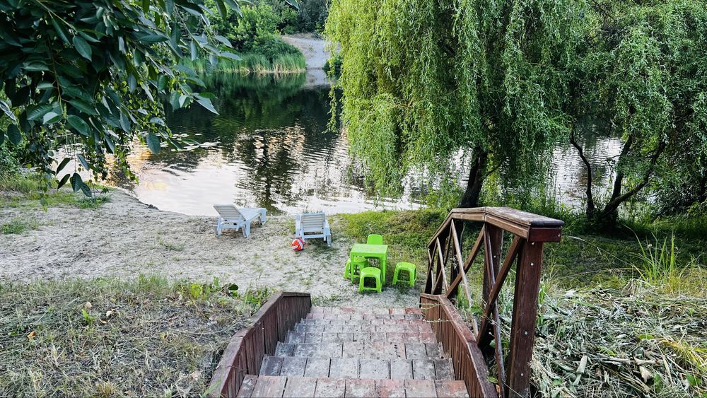 База відпочинку на березі річки в Полтаві