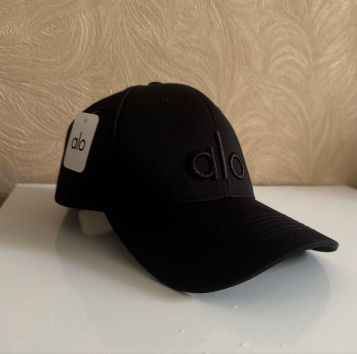 Бейсболка  кепка Alo Yoga