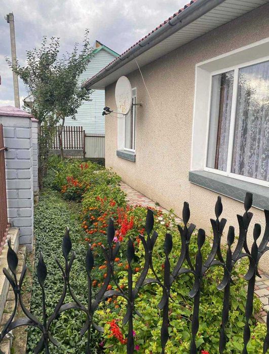 Продам будинок у передмісті