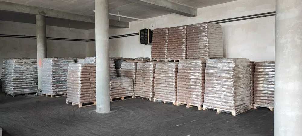 Pellet drzewny sosnowy Paleta 1005kg Trans Gratis