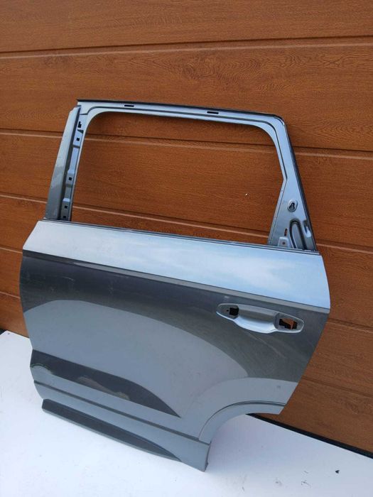 Seat Ateca  drzwi lewy tył tylne 575833311 ROZNE KOLORY  ladne