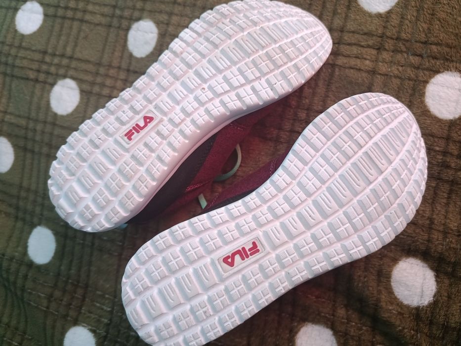 Кросівки Fila, оригінал, р.39