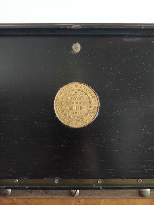 Piano francês ELCKE 1889, com uma história