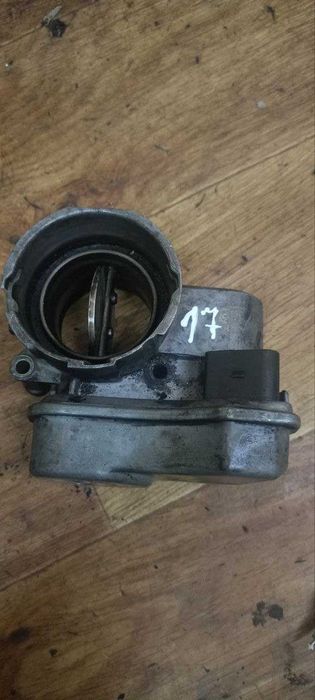 Дроссельная заслонка Volkswagen Passat 3C 2.0 TDi 03G 128 063 B