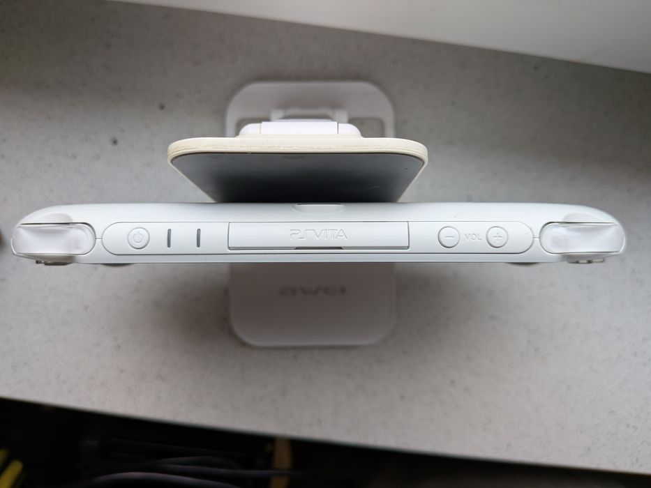 PS Vita Slim 2000 / Przerobiona 120GB