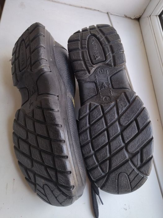 Ботинки рабочие продам