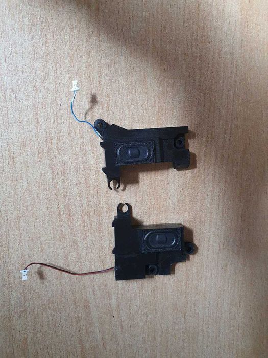 Динамики ноутбука Lenovo B590.