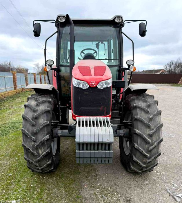 Трактор Massey Ferguson 6713