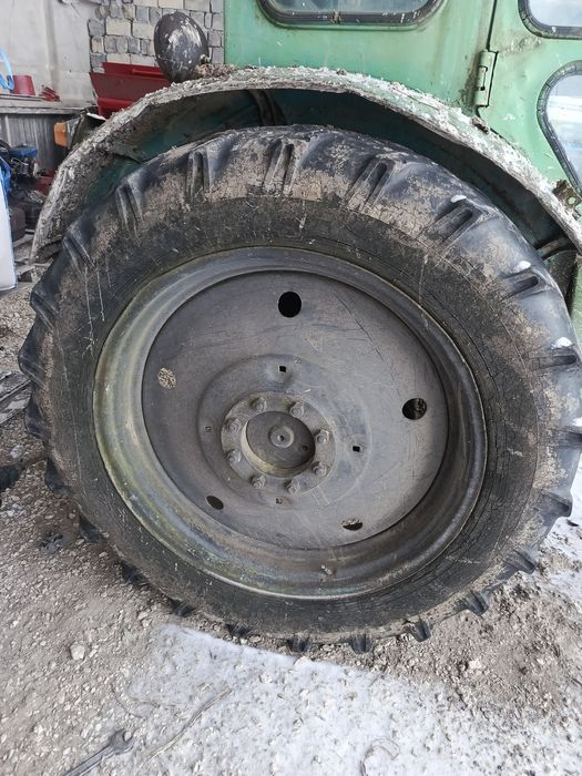 Продам колеса до  трактора т40