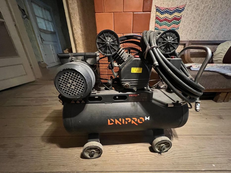 Компрессор 50л. Днипро М