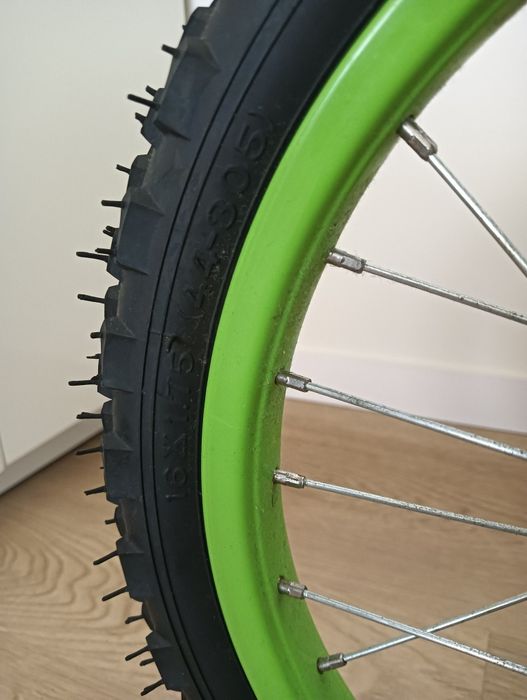 Bicicleta criança roda 16" 5-7 anos