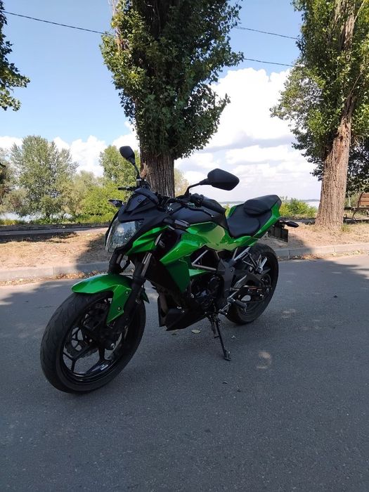 Мотоцикл Kawasaki z 250