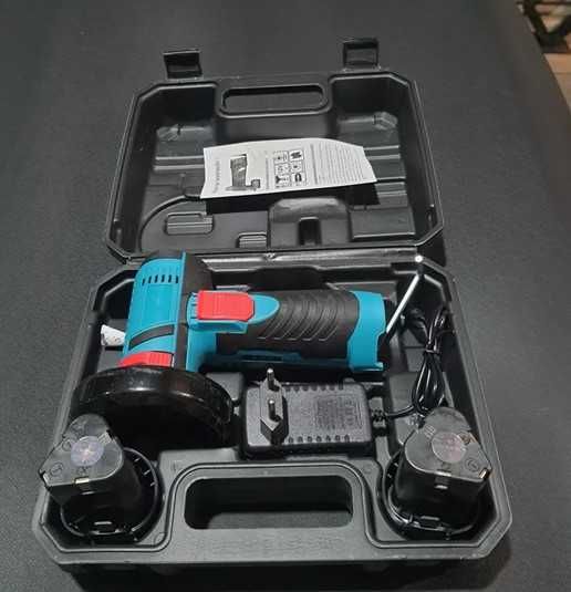 Мини болгарка аккумуляторная в чемодане.