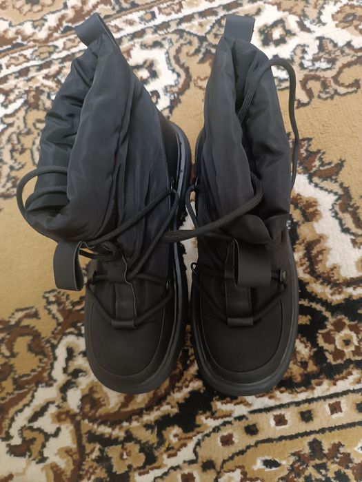 Продам ботінки,чоботи