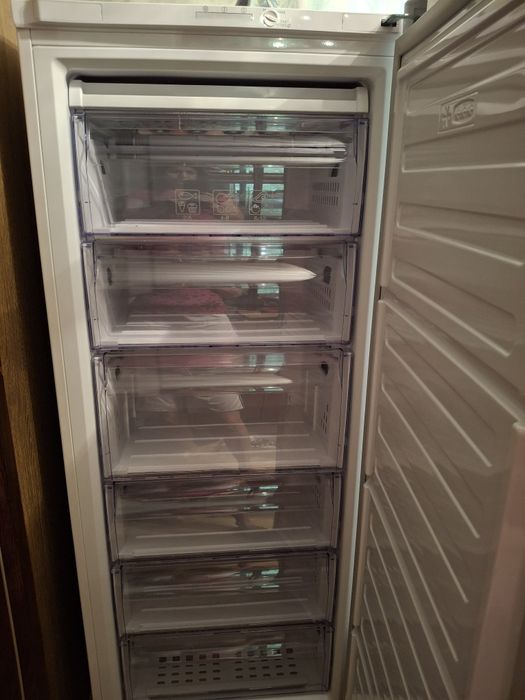 Морозильна  камера