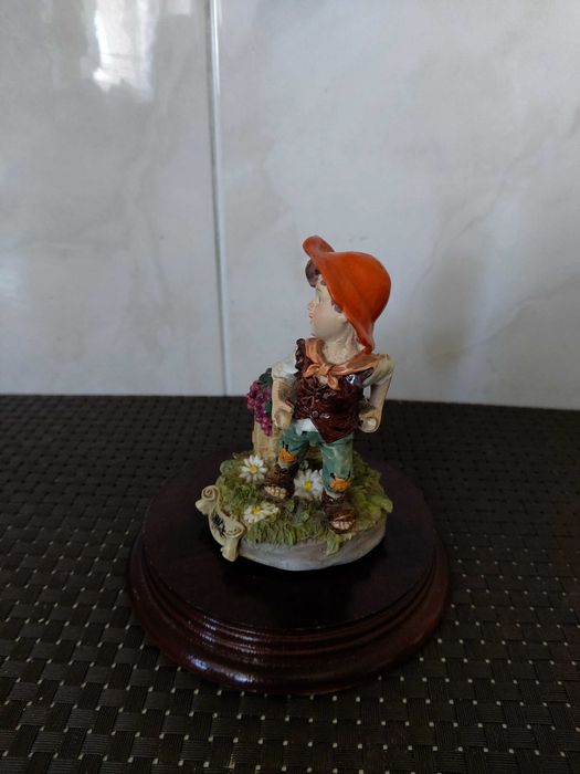 Decorative Figurines64751240569473124