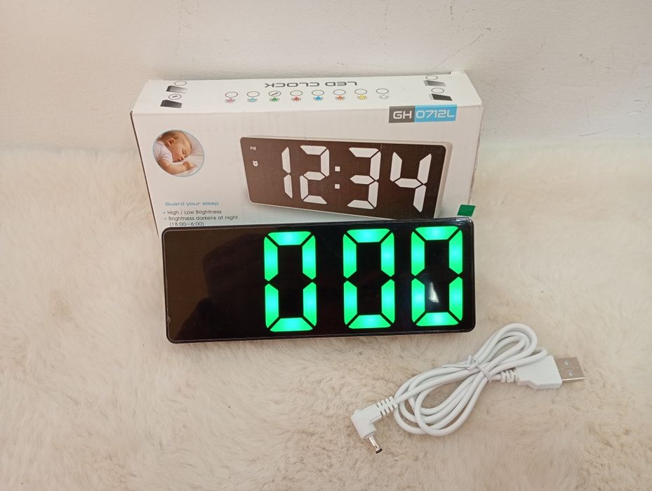 Elektroniczny zegar budzik cyfrowy