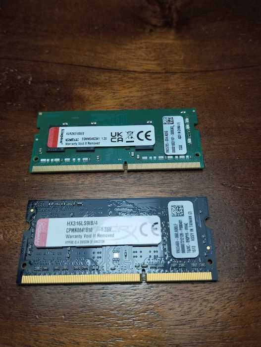 Módulos Ram para Laptop (8GB DDR4 e 4GB DDR3)