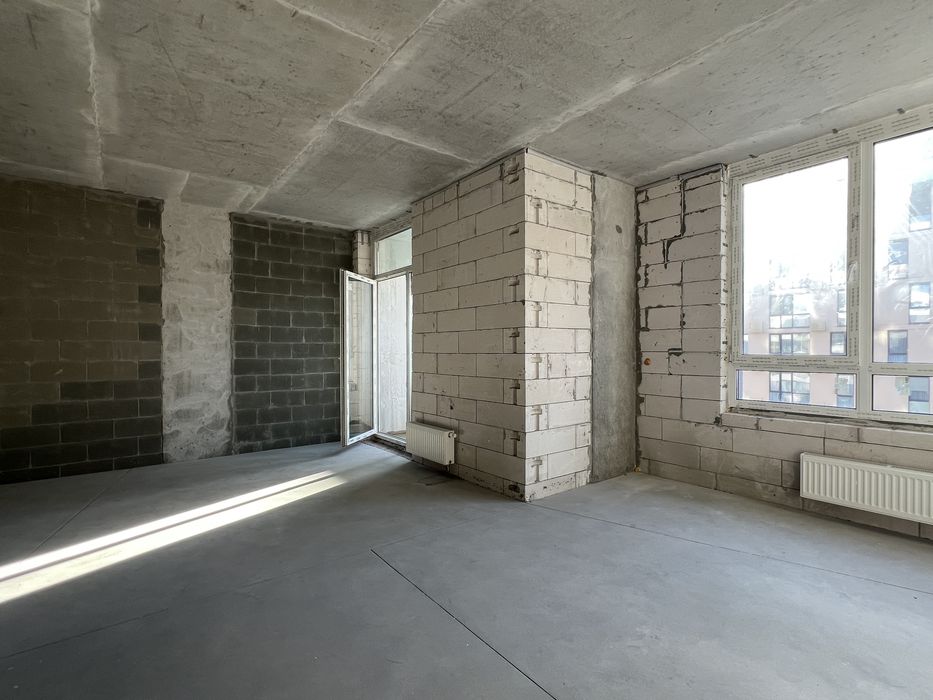 Продаж двокімнатна кв. в ЖК Файна Таун, з кухнею-вітальнею, не кутова