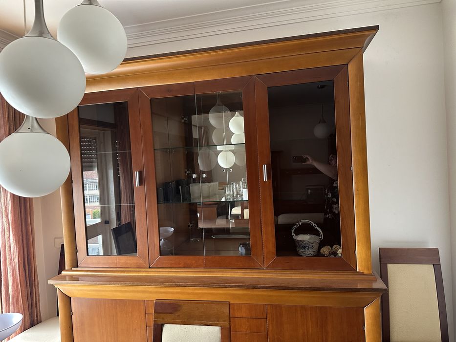 Móvel / Ceiataleira / Vitrines Cerejeira (madeira maciça)