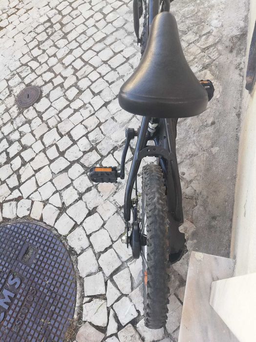 vendo bicicleta para criança roda 16 em bom estado