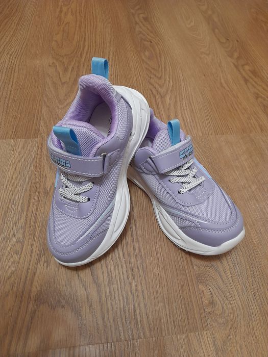 Нові кросівки дитячі для дівчинки