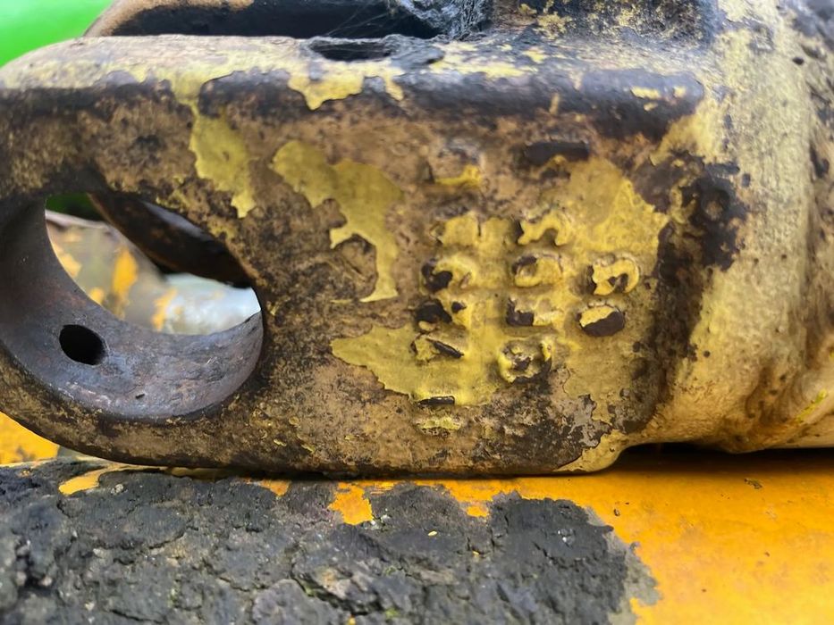 siłownik hydrauliczny cat 428 b